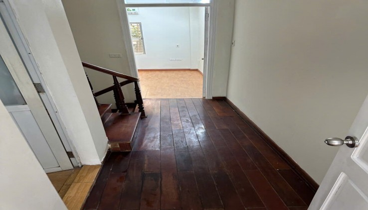 Cho thuê nhà nguyên căn ngõ ô tô kinh doanh Dương Văn Bé 5 tầng, 50m2, 5 ngủ, 17 Triệu, vào ngay